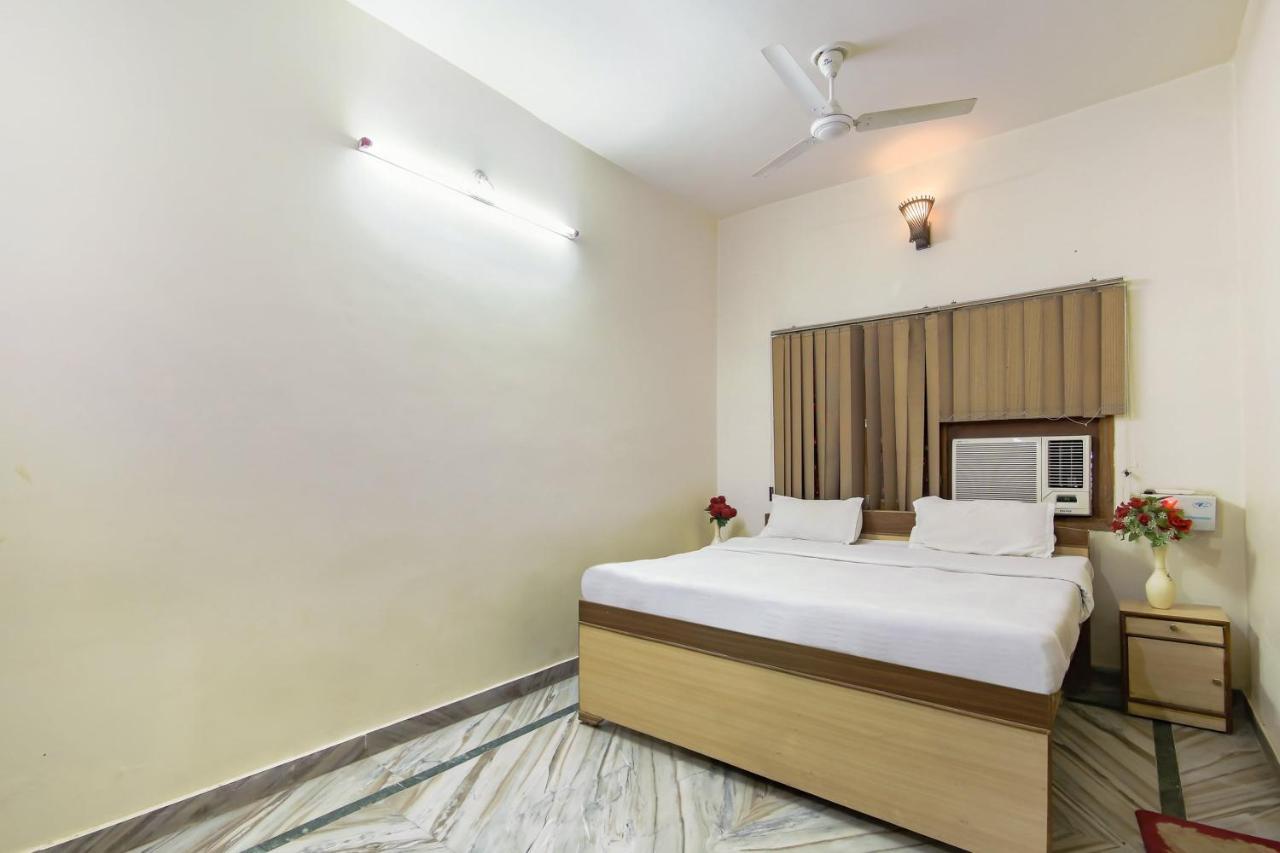 Collection O 81098 Hotel Royal Panjab Bijnaur Buitenkant foto