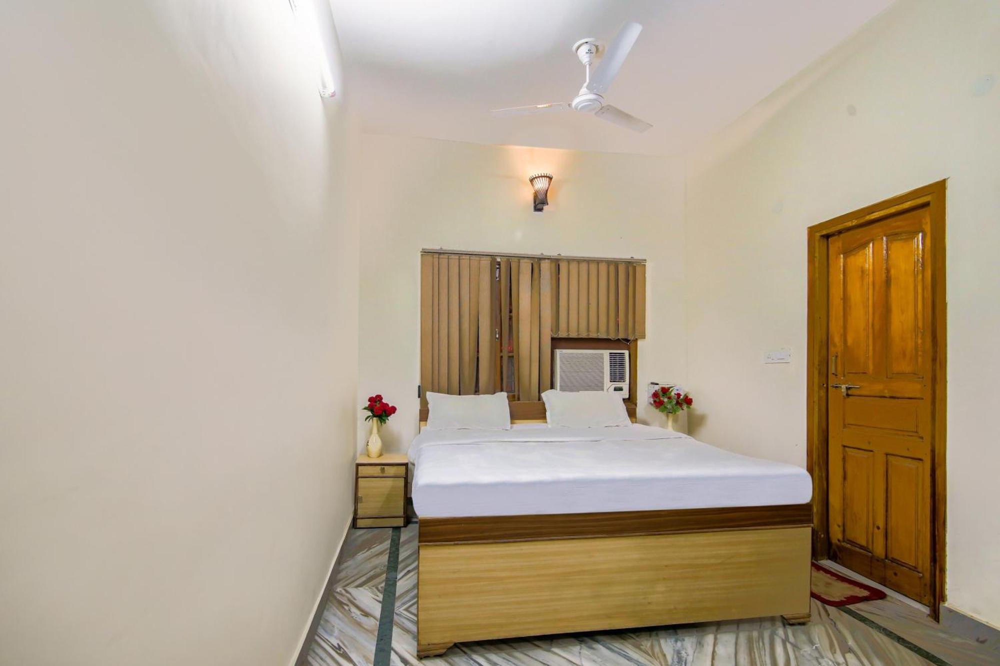 Collection O 81098 Hotel Royal Panjab Bijnaur Buitenkant foto