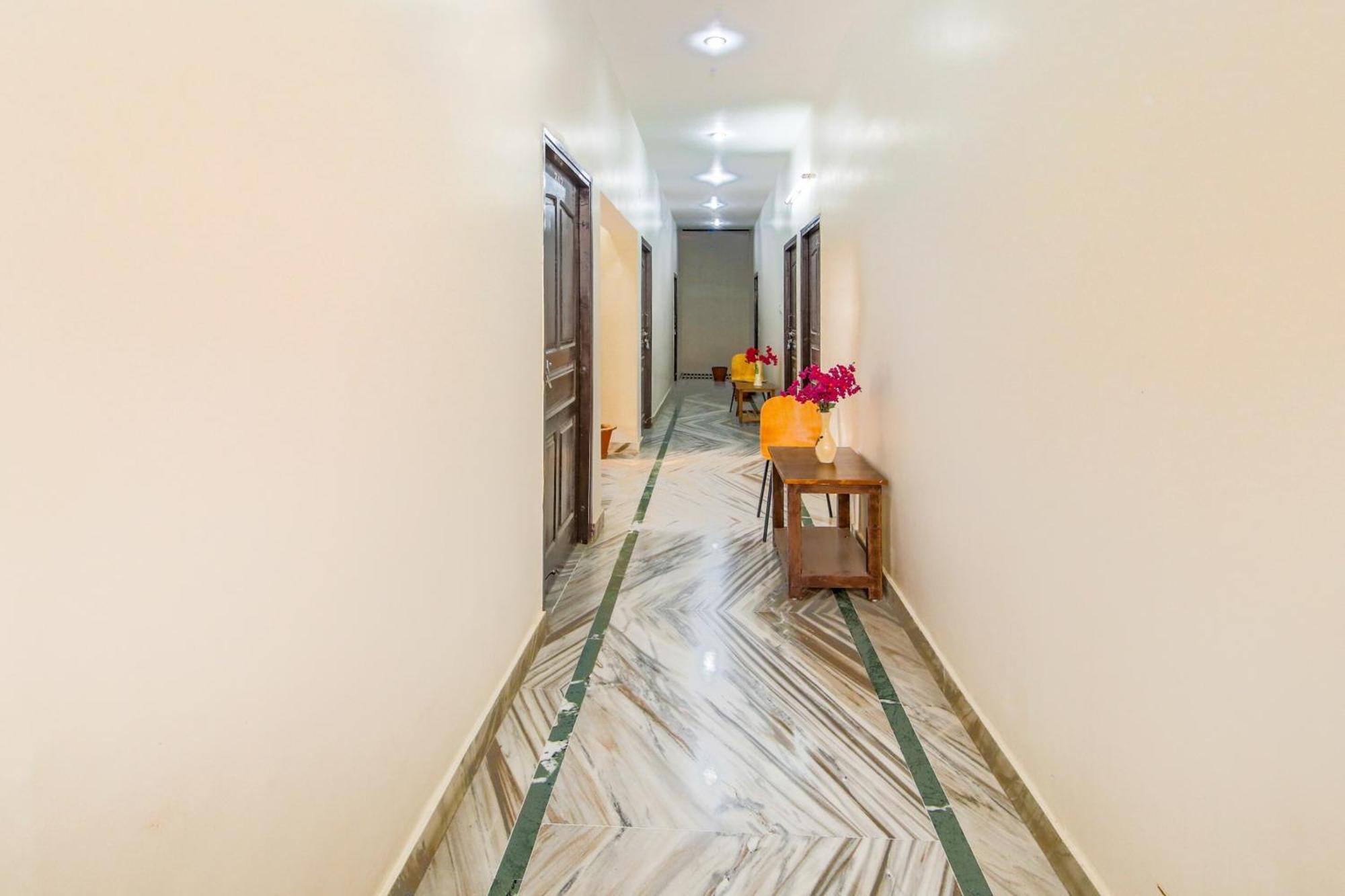 Collection O 81098 Hotel Royal Panjab Bijnaur Buitenkant foto